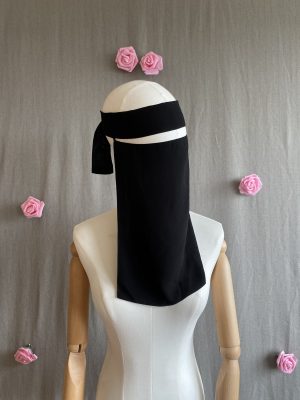 Niqab pull down