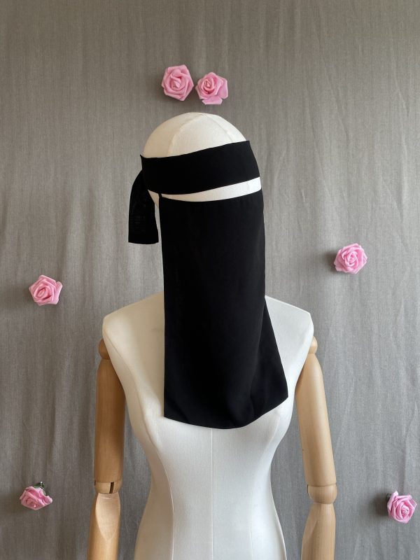Niqab pull down